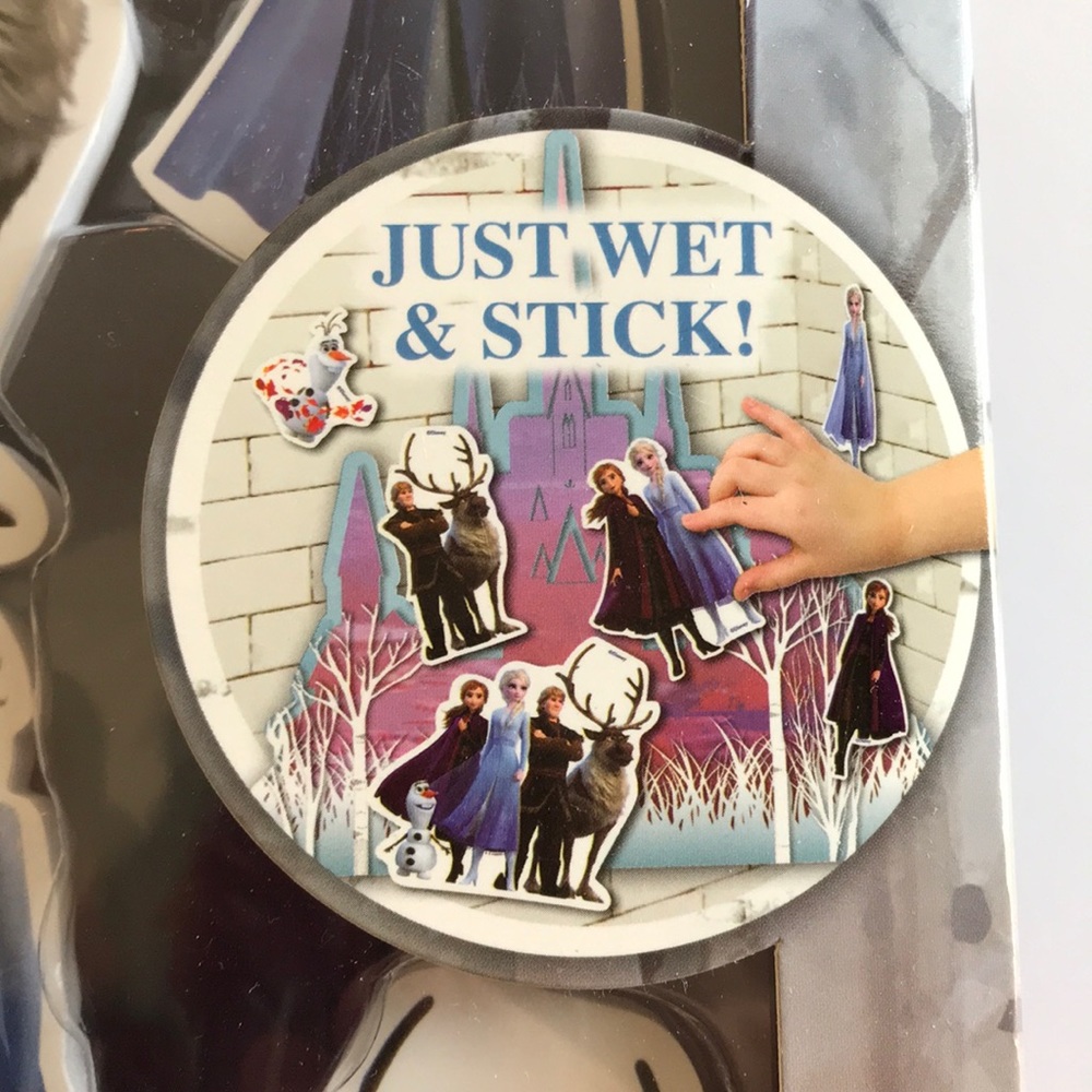 ❣️3/$24 Frozen 2 - Bath Play Set - Picture 8 of 8
